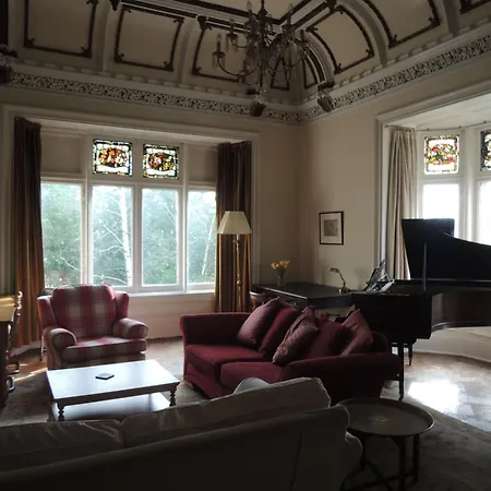 Newhall Glasgow Room photo