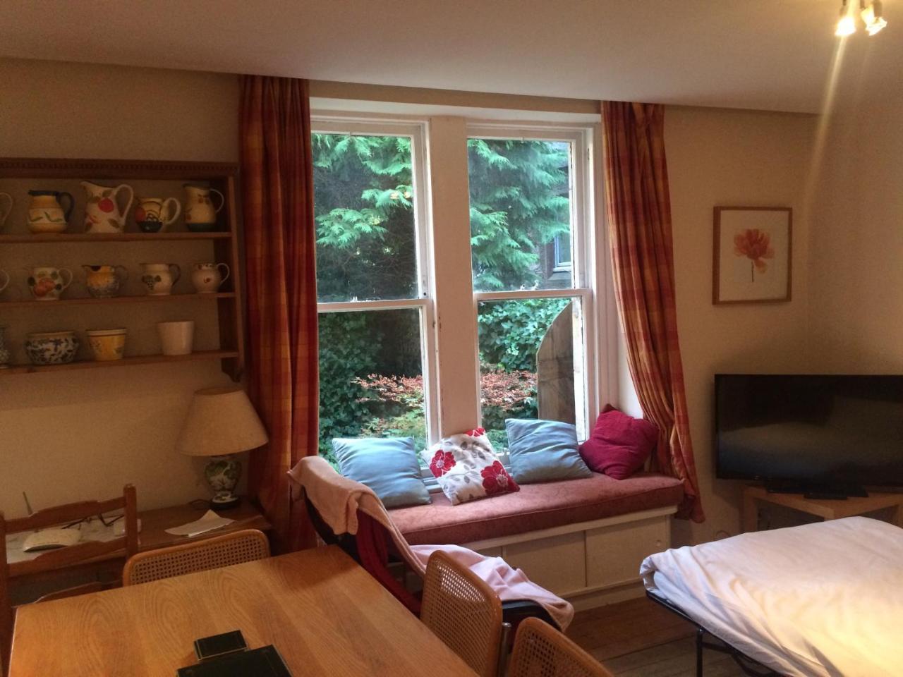 Newhall Apartment